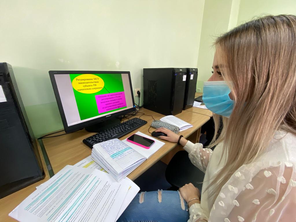 Круглый стол на тему «Благоустройство территории субъекта РФ и рост социального и материального благополучия его жителей